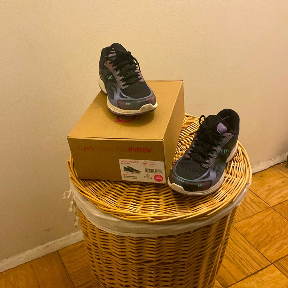 Ryka Mesh Walking Sneakers with Re-Zorb - Devotion Plus 2
Black/ Purple